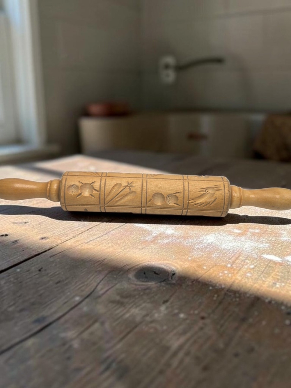 Vintage Carved Wooden Rolling Pin Folk Art Springerle Cookie Embossing 18"